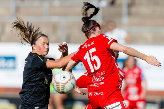 Göteborgs Catrine Dyngvold och Piteås Hallbera Gisladottir