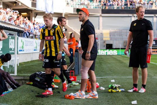 Deppigt i Häcken Oscar Lewicki och skadade Moestafa El