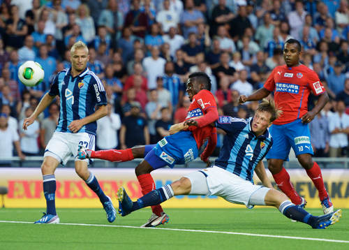 Helsingborgs David Accam och Djurgårdens Emil Bergström