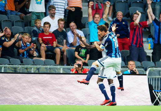 Djurgårdens Godsway Donyoh och Erton Fejzullahu jublar