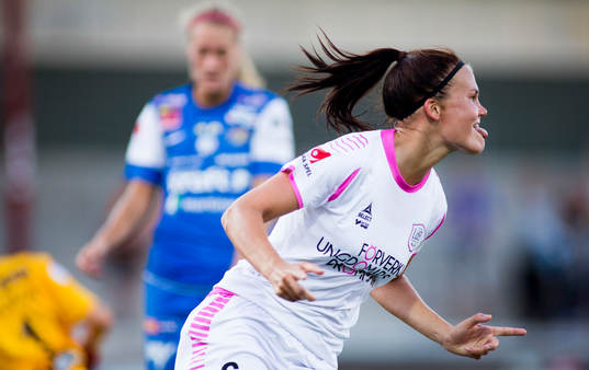 Bläddra bland fler bilder av Fotboll, Damallsvenskan, Ldb Malmö - Sunnanå