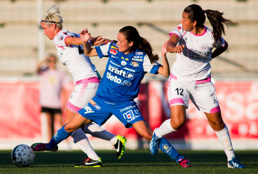 LDB FC Malmös Kathleen Radtke och Yoreli Rincón i kamp om