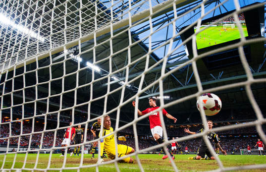 Manchester Uniteds Ángelo Henríquez jublar