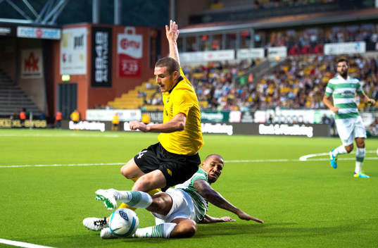 James Keene, Elfsborg, dras ner av Kelvin Wilson