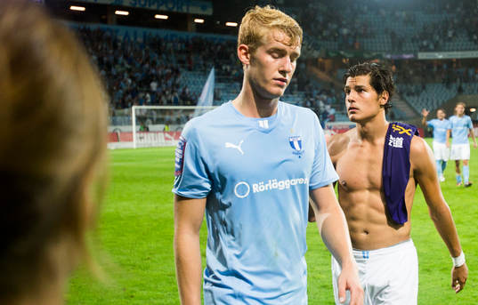 Malmö FFs Filip Helander och Miiko Albornoz deppar