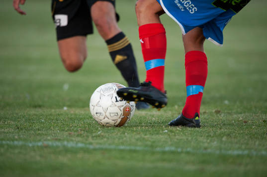 Fot, boll, dribbling, gräs