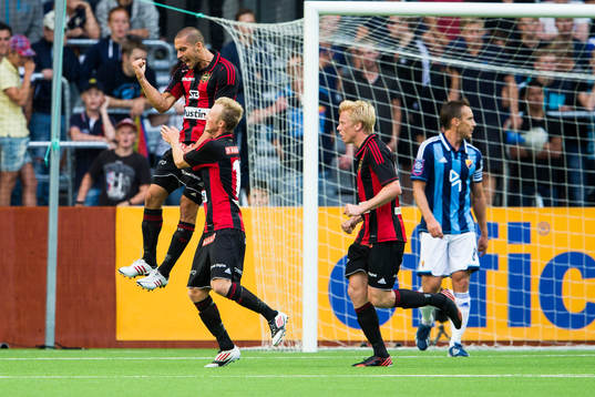 Brommapojkarnas Panajotis Dimitriadis gör 1-0 för