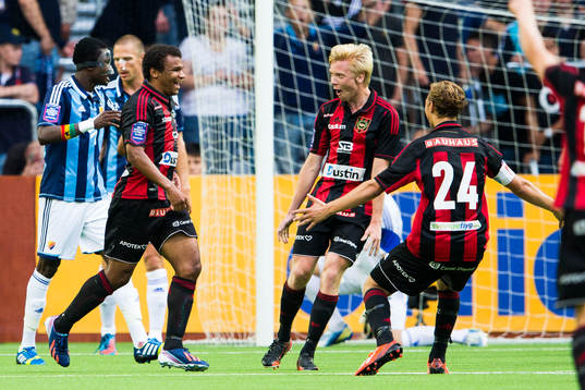Brommapojkarnas Serge-Junior Martinsson Ngouali gör 2-0