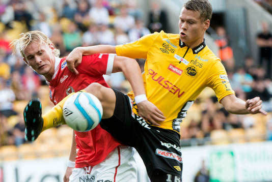 Kalmars Ludvig Öhman och Elfsborgs Viktor Claesson i