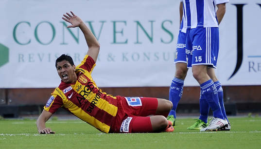 Syrianska nr 14 Gabriel Teixeira Machado faller