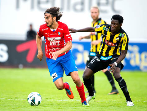 Östers Vlado Zlojutro och Häckens Dominic Chatto  i