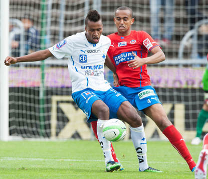 Duell mellan Isaac Thelin, Norrköping och Walid Atta,