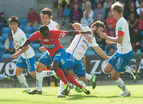Ensam är stark, Emmanuel Boateng, Helsingborg och en massa