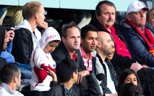 Assyriskas tränare Azrudin Valentic, tränare Assyriska