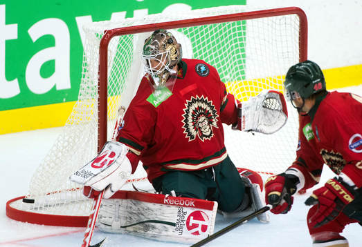 Frölundas målvakt Linus Fernström i ishockeymatchen