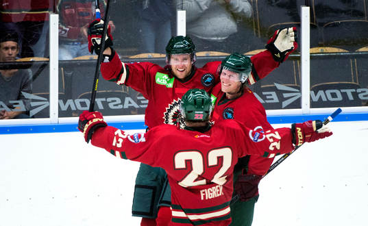Frölundas Jonas Ahnelöv gör 4-0,  Mathis Olimbi och
