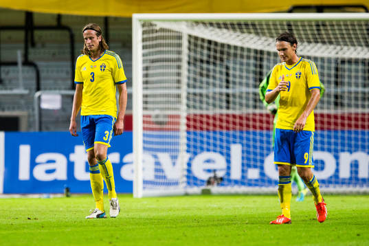 Sveriges Jonas Olsson och Albin Ekdal deppar