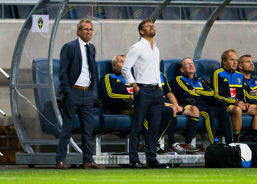 Sveriges förbundskapten Erik Hamrén och players manager