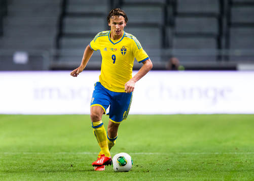 Sveriges Albin Ekdal med bollen