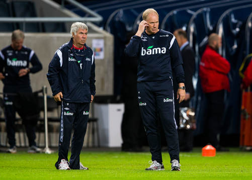 Norges förbundskapten Egil Drillo Olsen och assisterande
