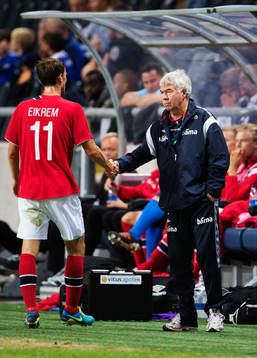 Norges Magnus Wolff Eikrem och förbundskapten Egil Drillo