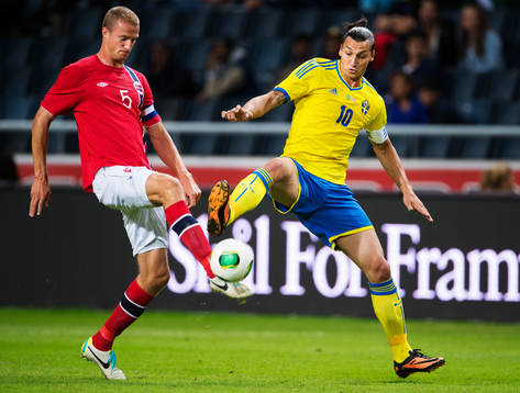Norges Brede Hangeland utmanas av Sveriges Zlatan