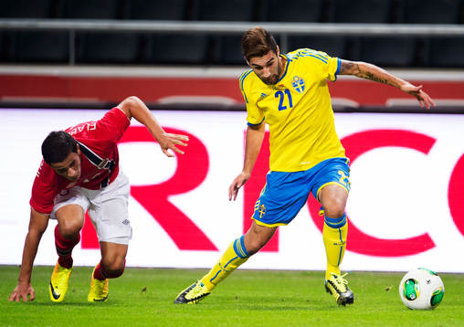 Norges Omar Elabdellaoui och Sveriges Jimmy Durmaz