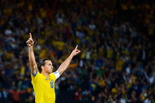 Sveriges Zlatan Ibrahimovic jublar