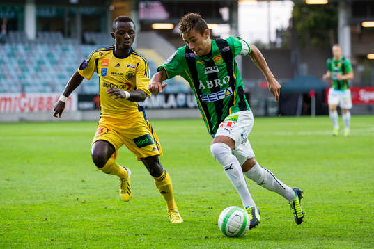GAIS Malkolm Moenza mot Ängelholms Samuel Monday