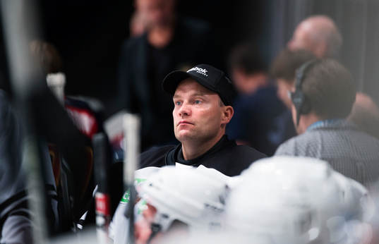 TPS Åbos målvakt Fredrik Norrena satt på bänken