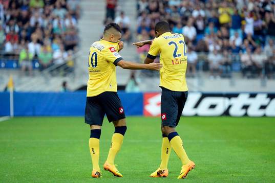 Ryad BOUDEBOUZ / Cedric BAKAMBU - 16.08.2013 - Sochaux /