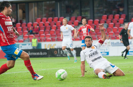 Pablo Pinones Arce, Öster gör 1-0 Suleyman Sleyman,