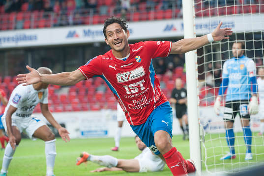 Pablo Pinones-Arce, Öster jublar efte sitt 1-0mål