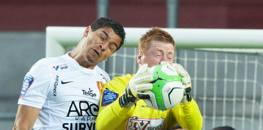 Mattias Mete, Syrianska och Joakim Wulff, målvakt, Öster,