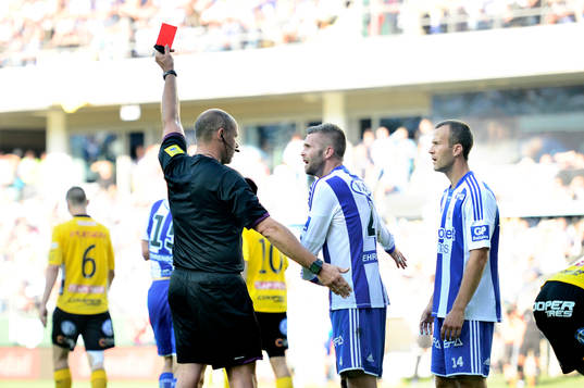 Rött kort till IFK Göteborgs Jakob Johansson och straff