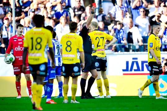 Elfsborgs Jon Jönsson får rött kort