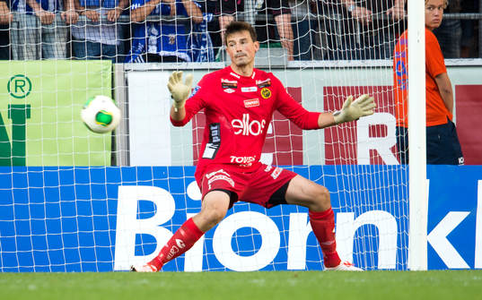Elfsborgs målvakt Kevin Stuhr-Ellegaard ser 3-1 gå in