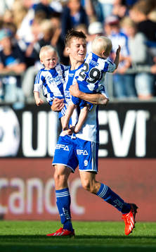 IFK Göteborgs Lasse Vibe med sina söner