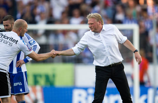 Elfsborgs tränare Jörgen Lennartsson tackar för matchen