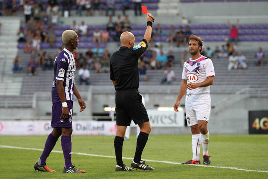 Carton rouge pour Marc Planus - 17.08.2013 - Toulouse /