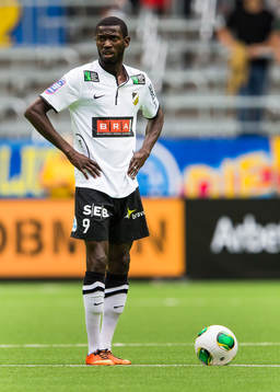 Häckens Dioh Williams med bollen