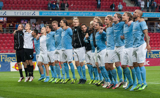 Malmös spelare tackar publiken, i