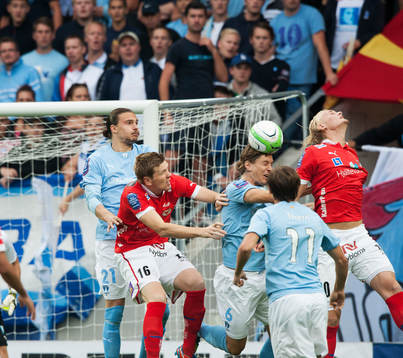 Markus Halsti, Malmö, nickar undan framför David Elm,