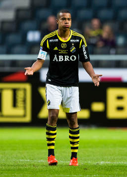 AIKs Robin Quaison reagerar