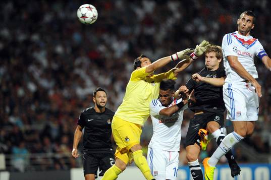 Fotboll, Kval till Champions League, Olympique Lyon - Real