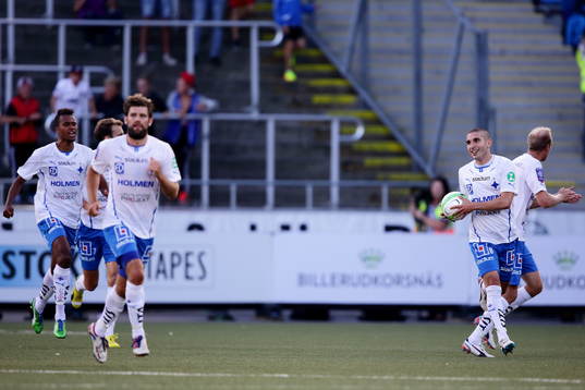 Norrköpings Rawez Lawan är glad
