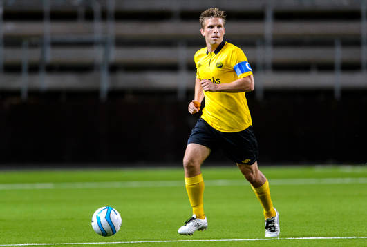 Elfsborgs Anders Svensson med bollen