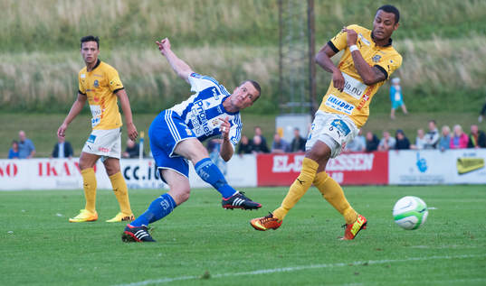Jakob Johansson, IFK Göteborg, laddar, Salif Camara
