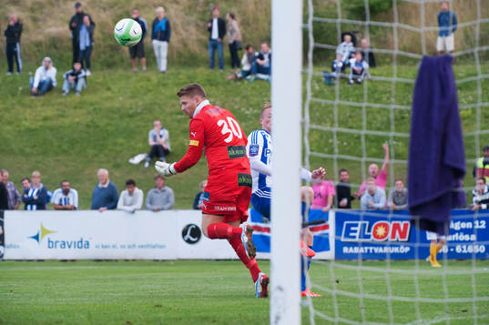 Peter Nilsson, målvakt, Lund och Sam Larsson, IFK Göteborg