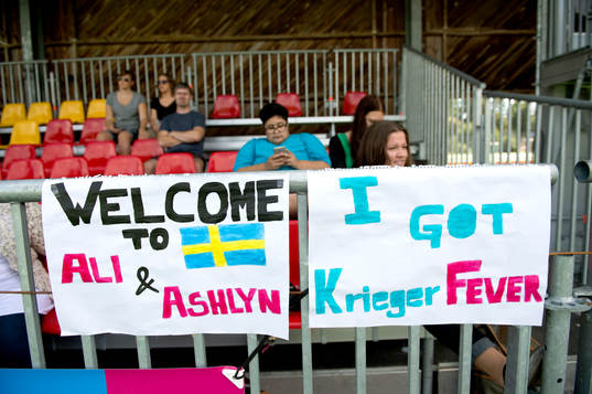 Ashlyn Harris och Alexandra Kreiger, Tyresö gjorde debut